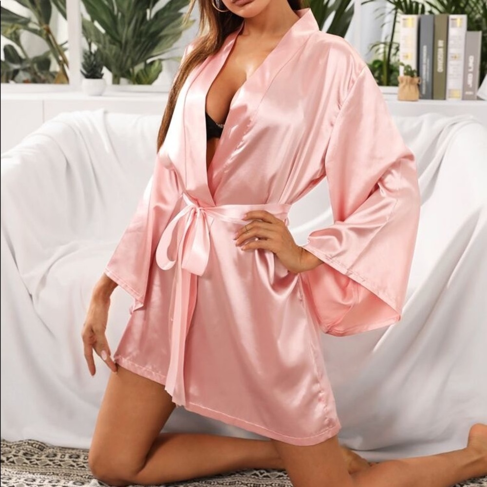 New Dusty Pink Satin Silk-Like Kimono Robe - Picture 1 of 5